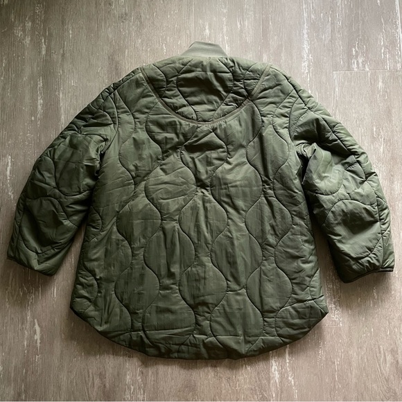 Lululemon Quilted Light Insulation Jacket - Medium Olive - Picture 3 of 11